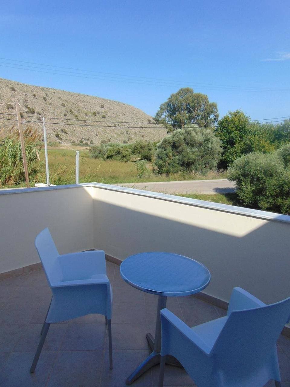 Foto 5 von 37: Three-Bedroom House