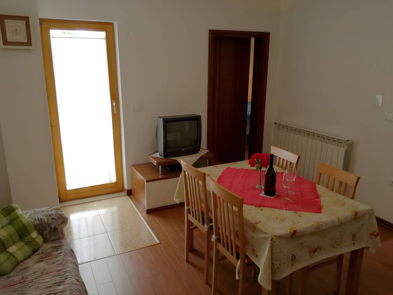 Foto 9 von 35: Apartment '2 Pax an Radwegen' mit privater Terrasse, WLAN und Klimaanlage