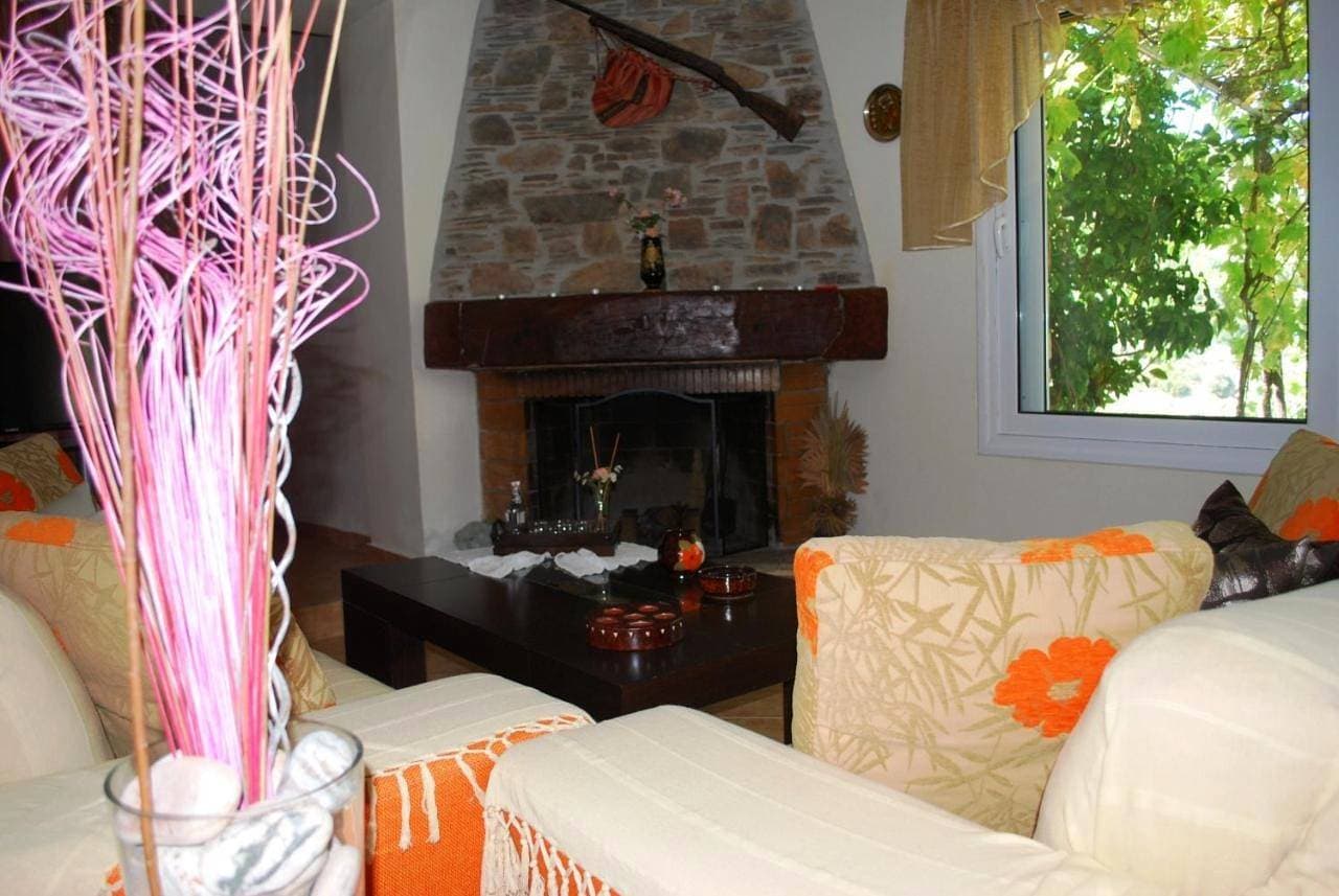 Foto 8 von 18: Three-Bedroom House