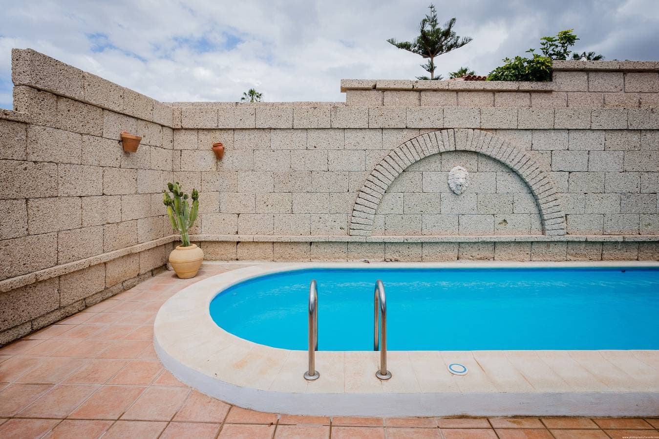 Foto 3 von 31: Villa „Palm“ mit Meerblick, beheiztem Pool & WLAN