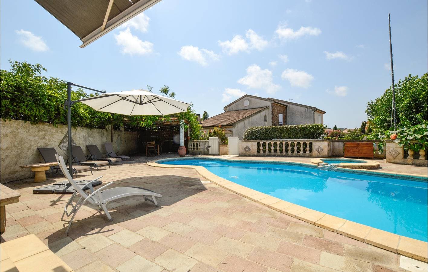 Foto 9 von 15: Gemütliches Apartment in Aléria mit Pool, Terrasse und Parkplatz