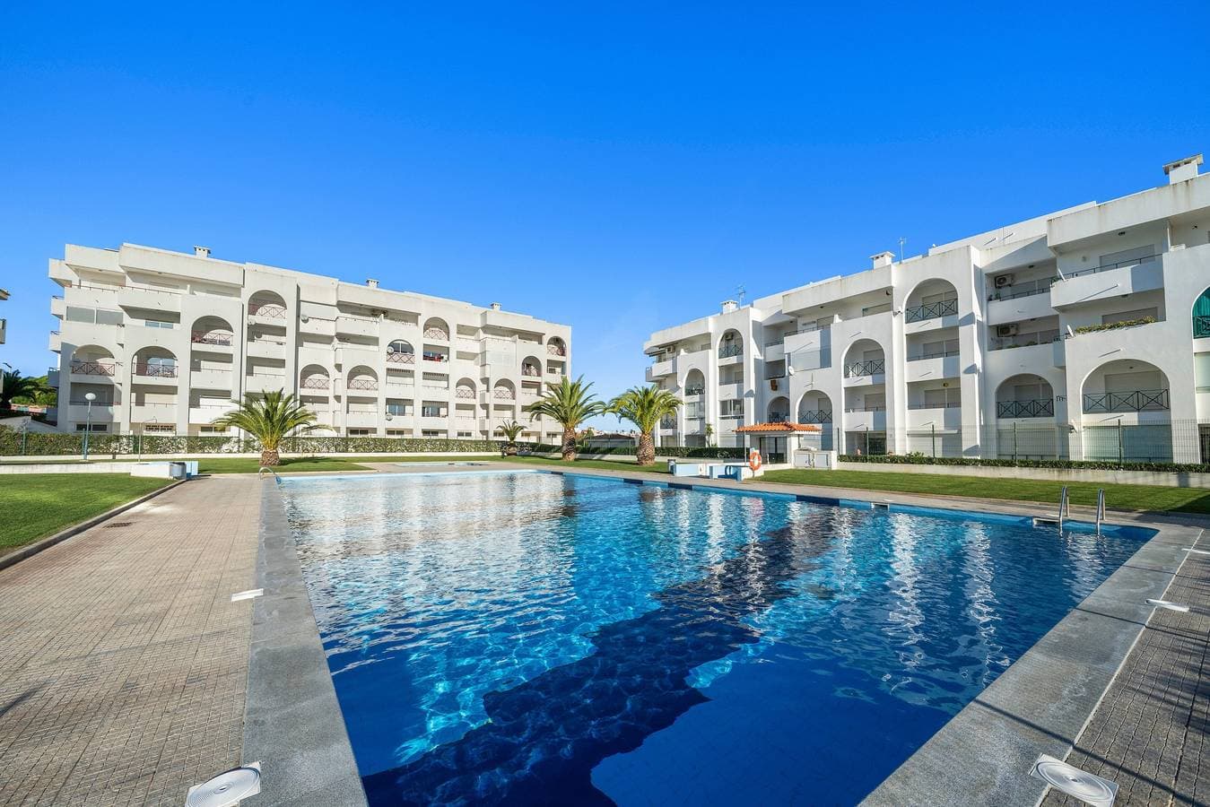 Refúgio com piscina em Alporchinhos 1