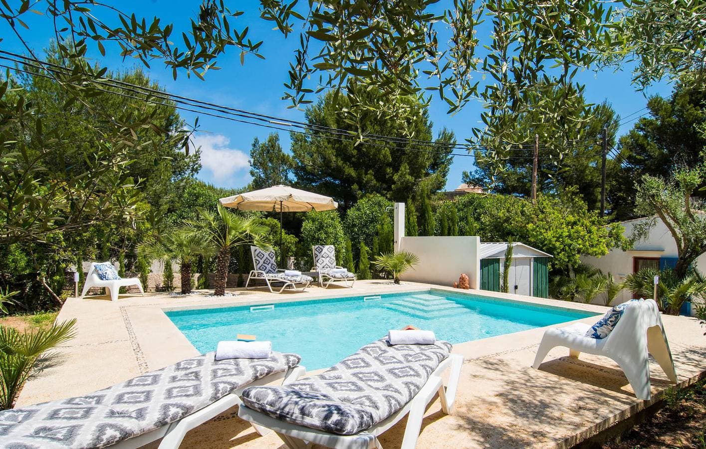 Foto 8 von 41: Apartment mit Meerblick, Pool, Terrasse und AC - 900m zum Strand