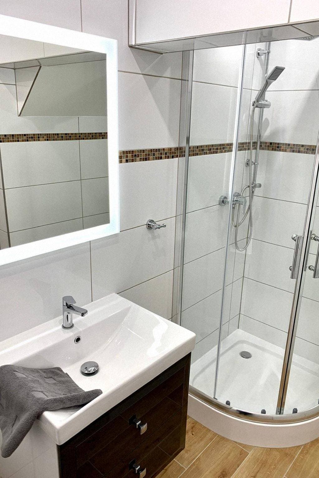 Foto 5 von 12: Kleine, frisch renovierte Zwei-Zimmerwohnung