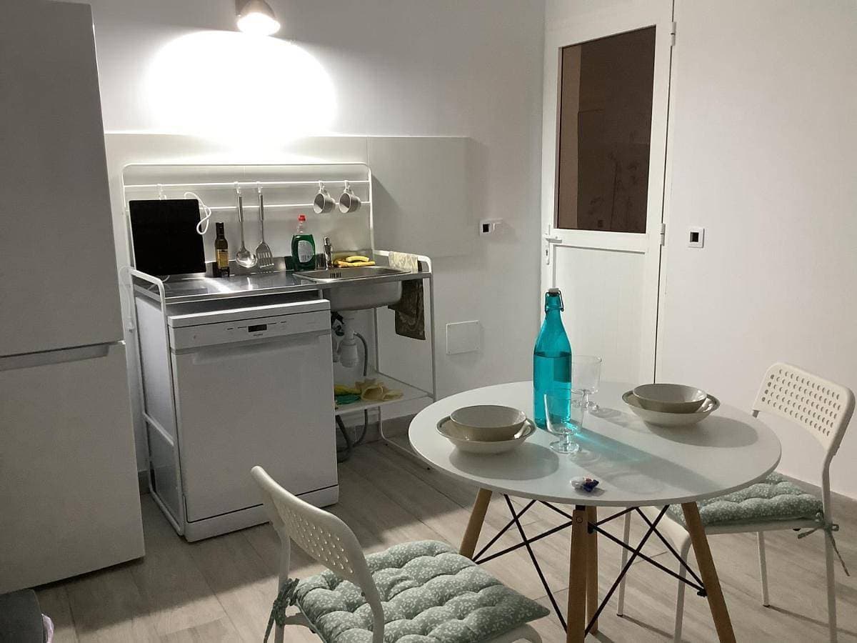 Foto 2 von 26: One-Bedroom Apartment