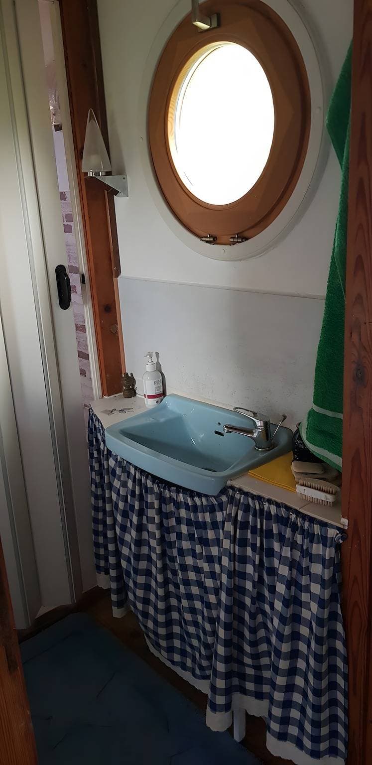 Foto 9 von 14: Bungalow 'Urgemütliches Am See' mit privater Terrasse und privatem Garten