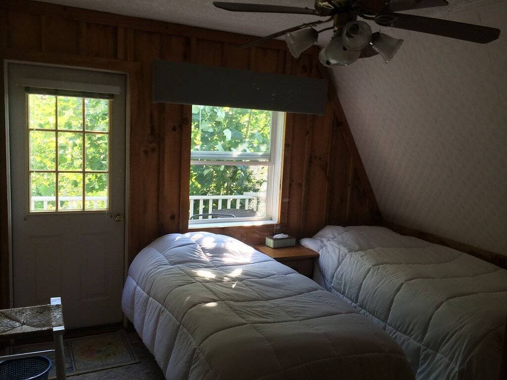 Foto 5 von 21: Alarka Cabin Guest House mit tollen Sonnenuntergängen in den Bergen und WiFi inklusive
