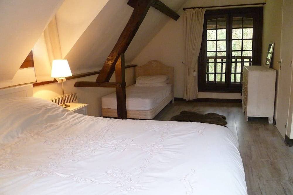 Foto 2 von 30: Cottage with shared swimming pool, hot tub, fishing, tennis, Uk TV and Wi-Fi