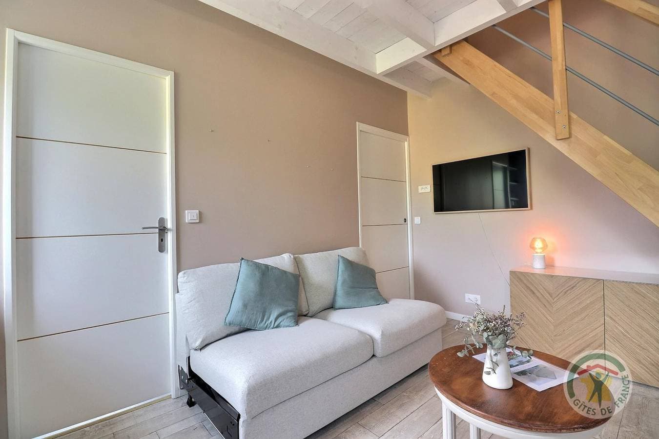 Foto 6 von 20: Ferienwohnung mit Meerblick nahe Dinard & Saint-Malo - Terrasse & Parkplatz