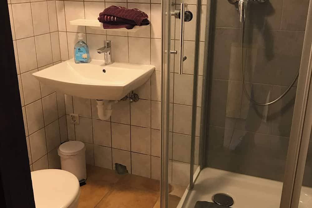 Foto 4 von 23: Holzbungalow im Naturpark Reinhardswald mit 1.000m² Grundstück - nähe Kassel