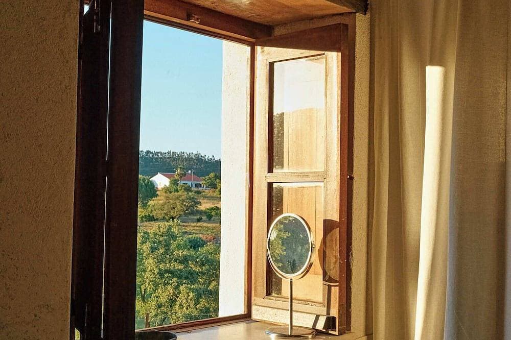Foto 6 von 10: A hillside retreat with a pool and panoramic views your escape in rural Portugal