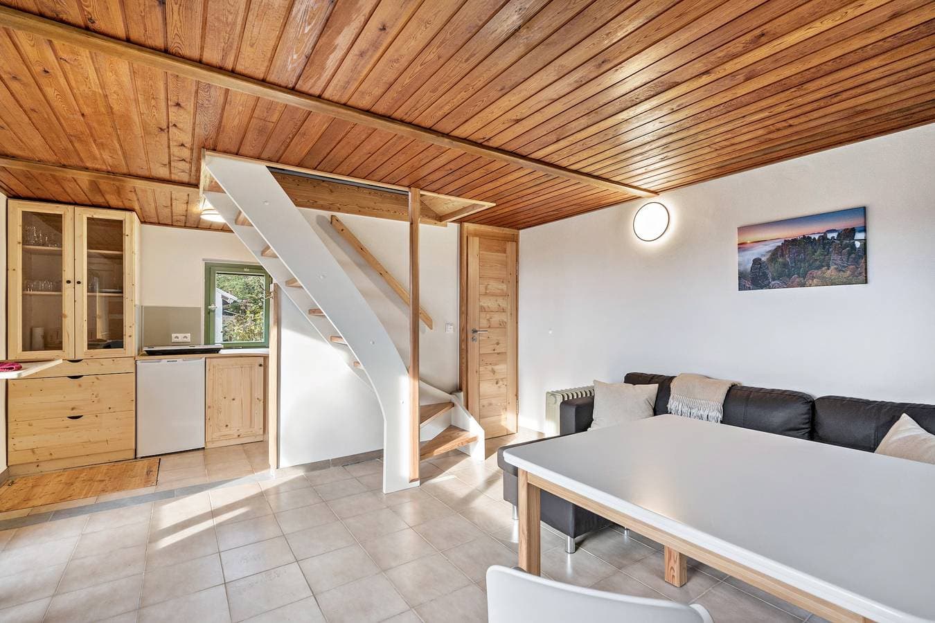 Foto 8 von 23: Kleines Ferienhaus Kirschallee mit Bergblick, privater Terrasse und gemeinsamem Garten