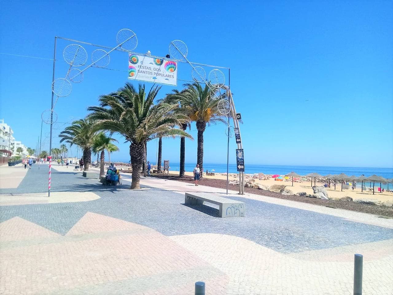 Foto 12 von 15: T0 A/C Varandas Mar 3ºB perto Praia Wi-Fi