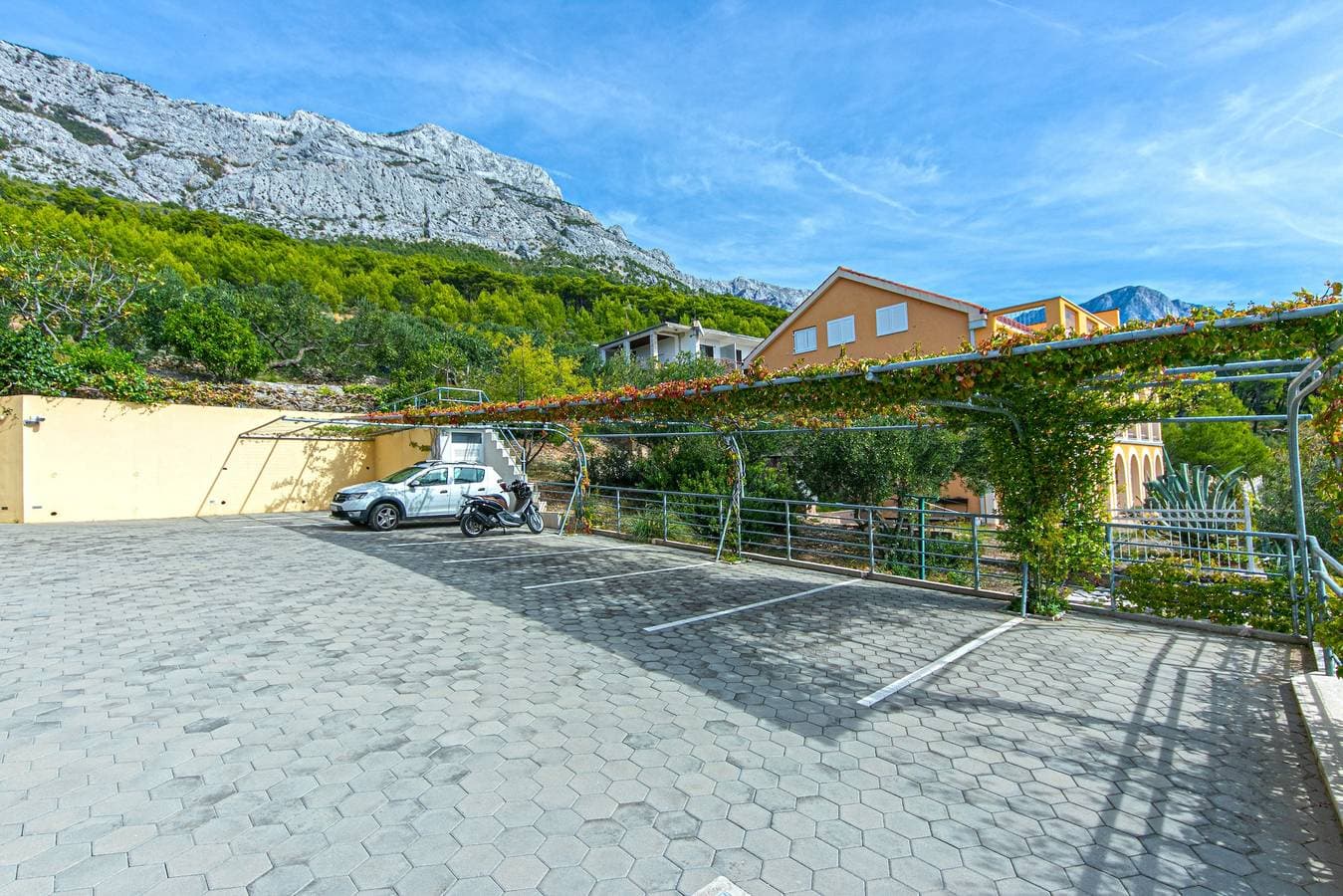 Foto 10 von 22: Studio Appartement mit Terrasse und Meerblick Brela, Makarska As-20065-a