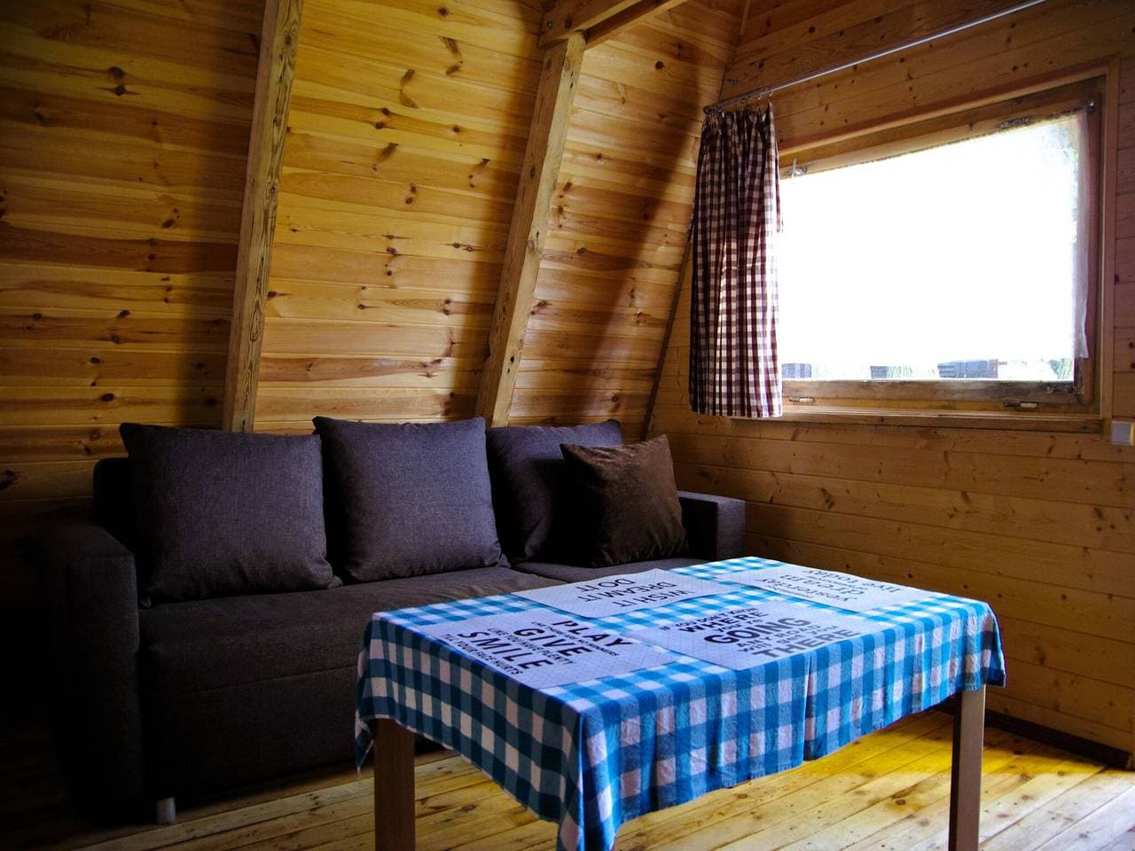 Foto 8 von 31: Holzchalet am Jamno-See nahe Meer