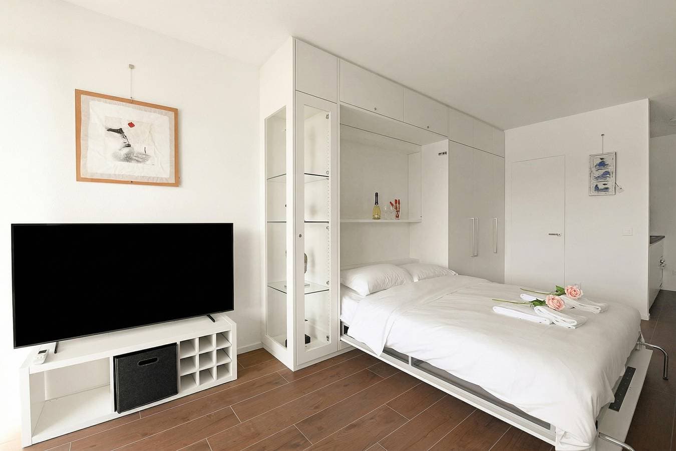 Foto 11 von 23: View and Art | Panoramic Lake View Studio, Lugano