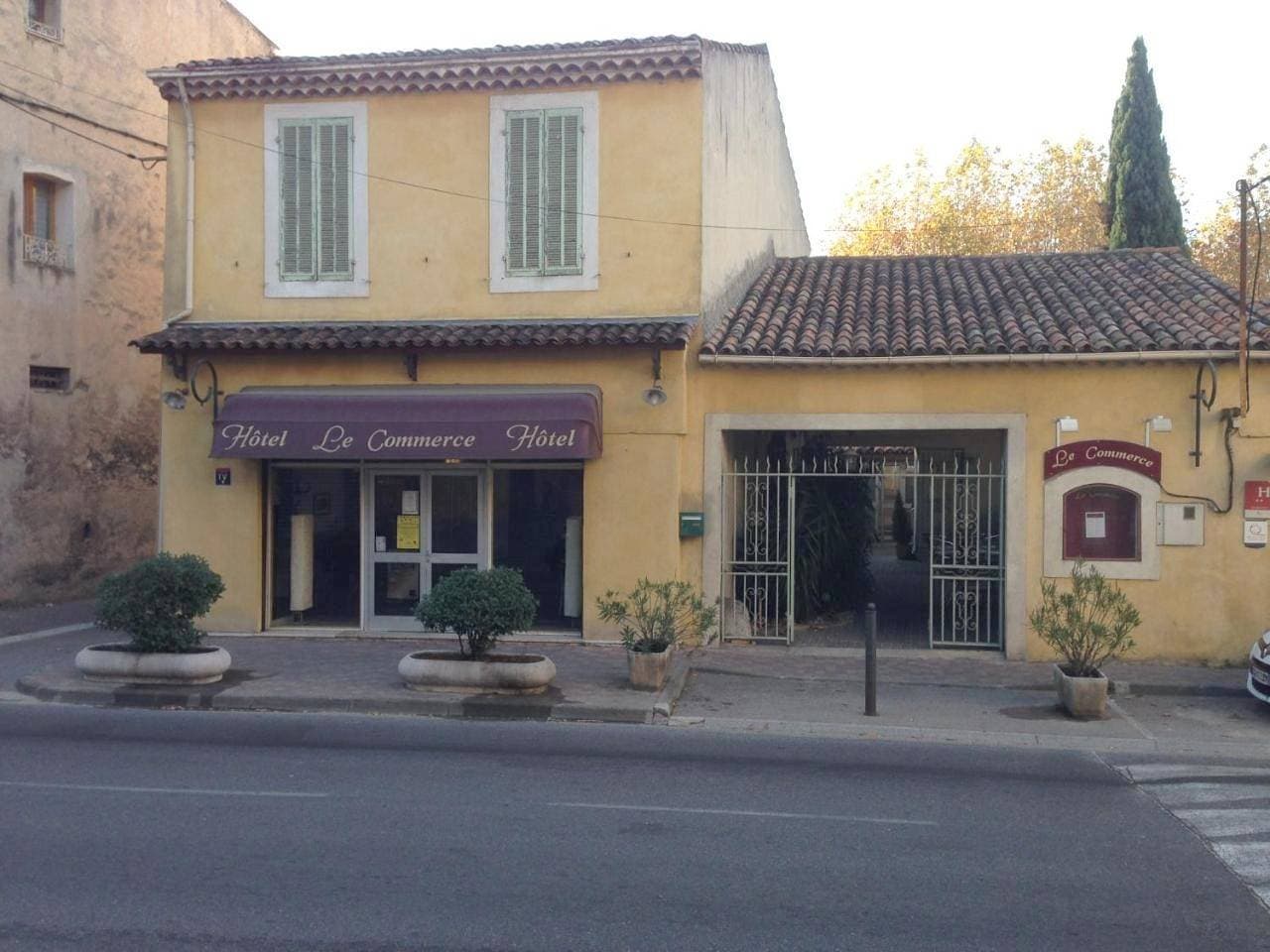 Hôtel Restaurant Le Commerce 1