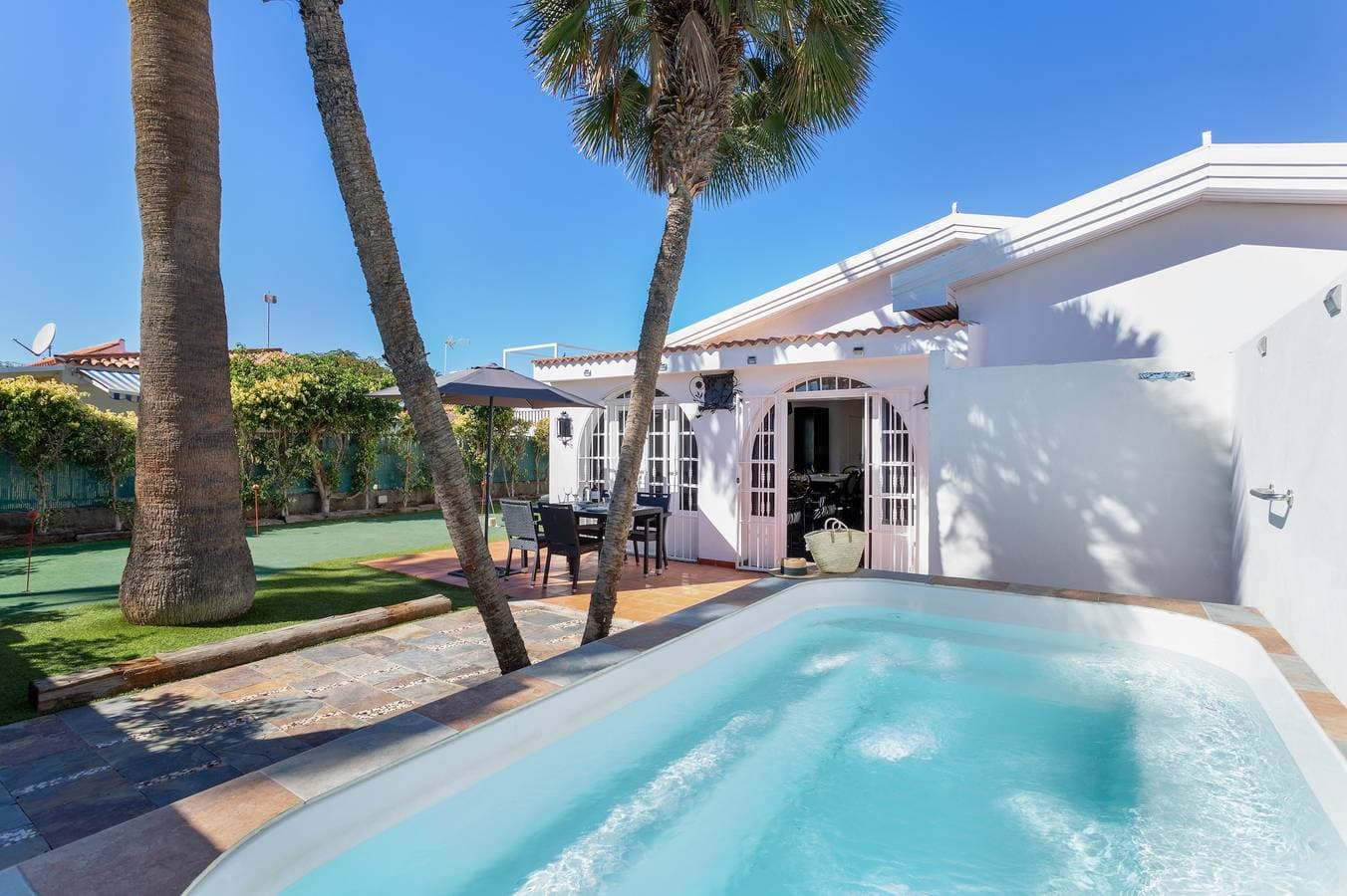 Exclusive Villa with Heated Pool 1
