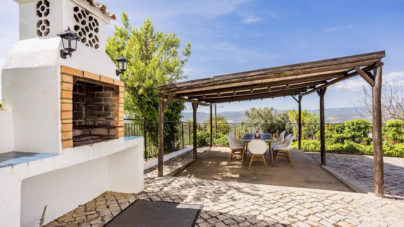 Foto 7 von 43: Villa für 8 Personen mit Garten