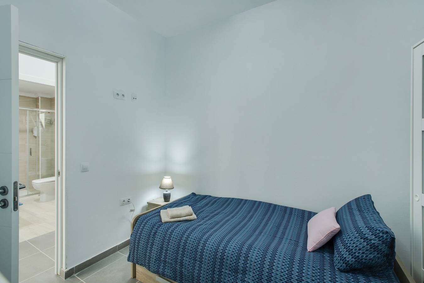 Foto 13 von 20: Gemütliche Ferienwohnung "2B El Amore" in Meeresnähe mit WLAN und Ventilatoren