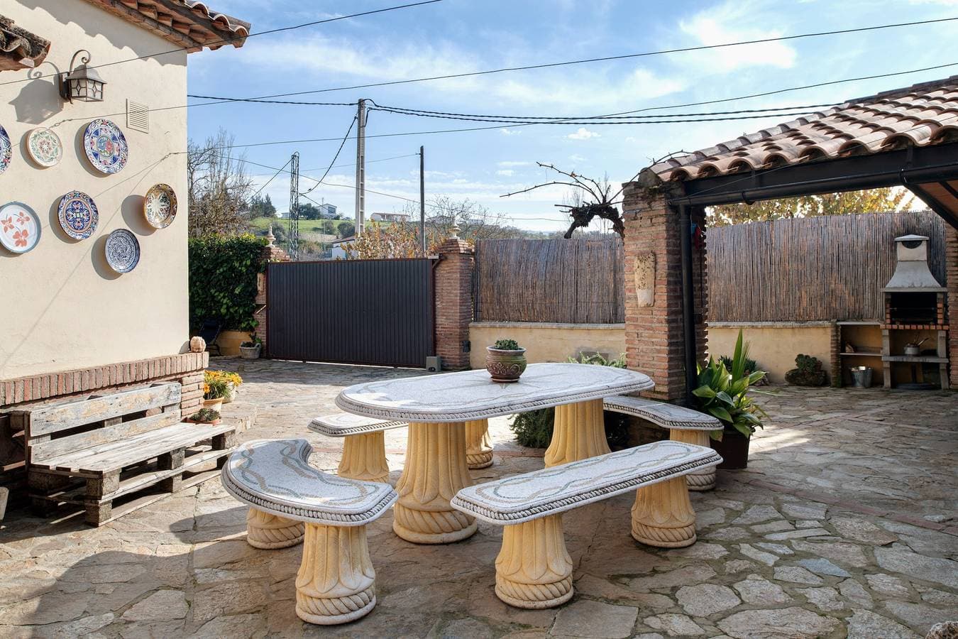 Foto 3 von 27: Ferienhaus 'Ayala' mit Bergblick, privatem Pool und Wi-Fi
