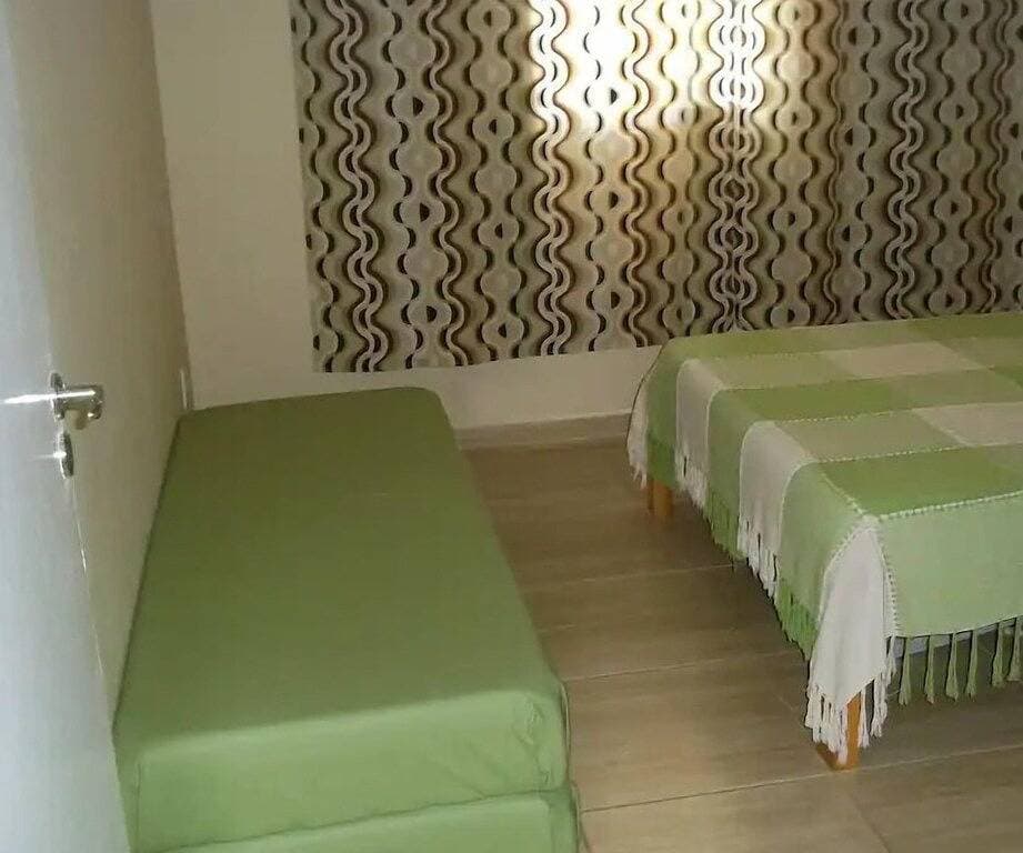 Foto 6 von 11: Near Praia do Forte, Wi-Fi and parking available! Quiet neighborhood! Less than 100 meters from the beach!