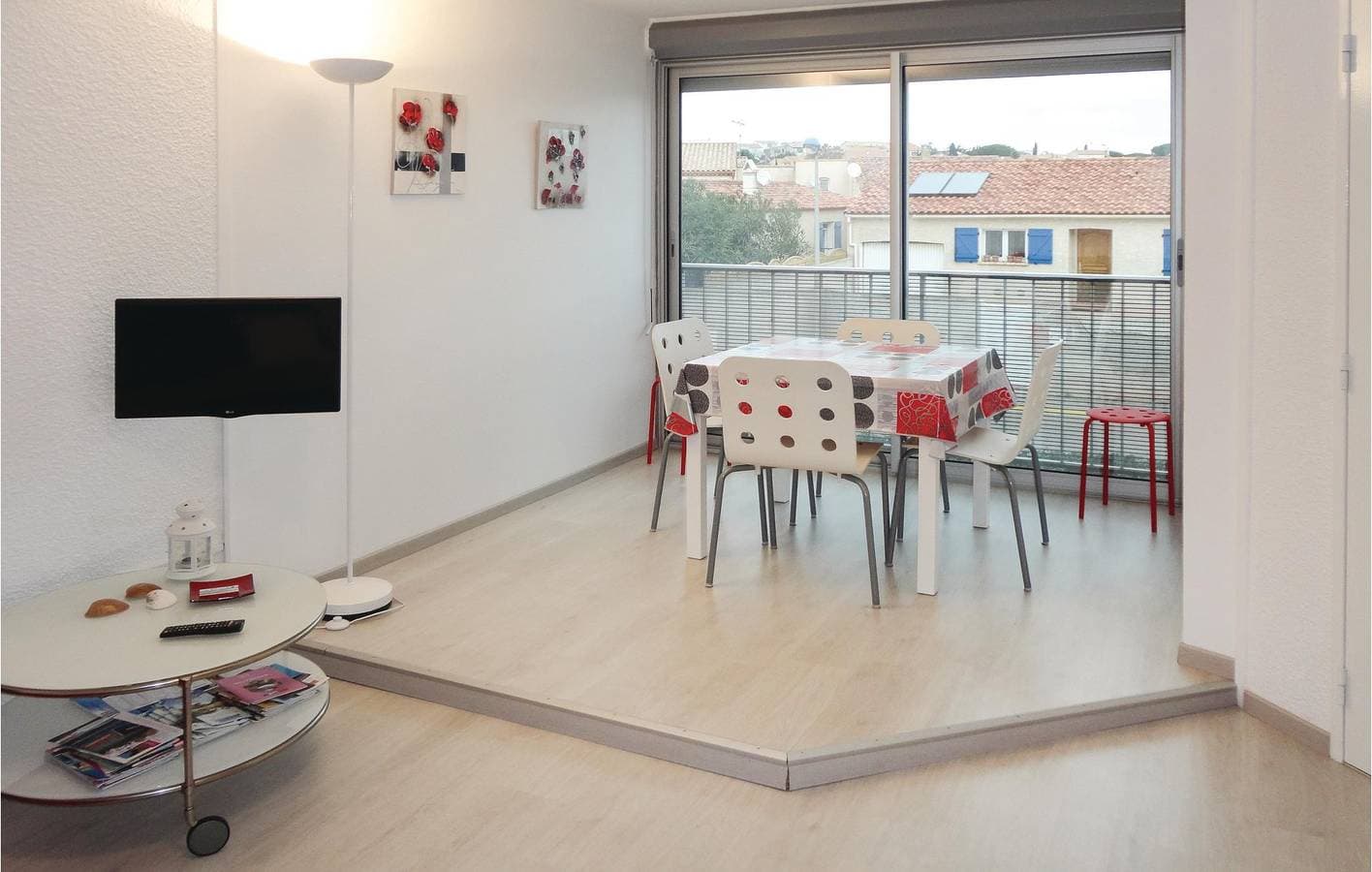 Foto 5 von 14: Appartement am Pool - 2km zum Strand!