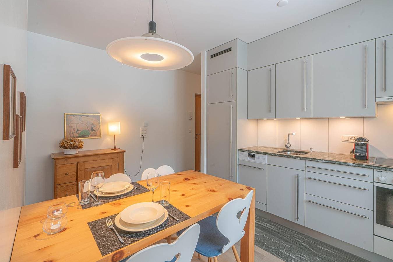 Foto 4 von 12: Residenza Alpenrose 24 – Helle Wohnung mit Seesicht & Top Lage