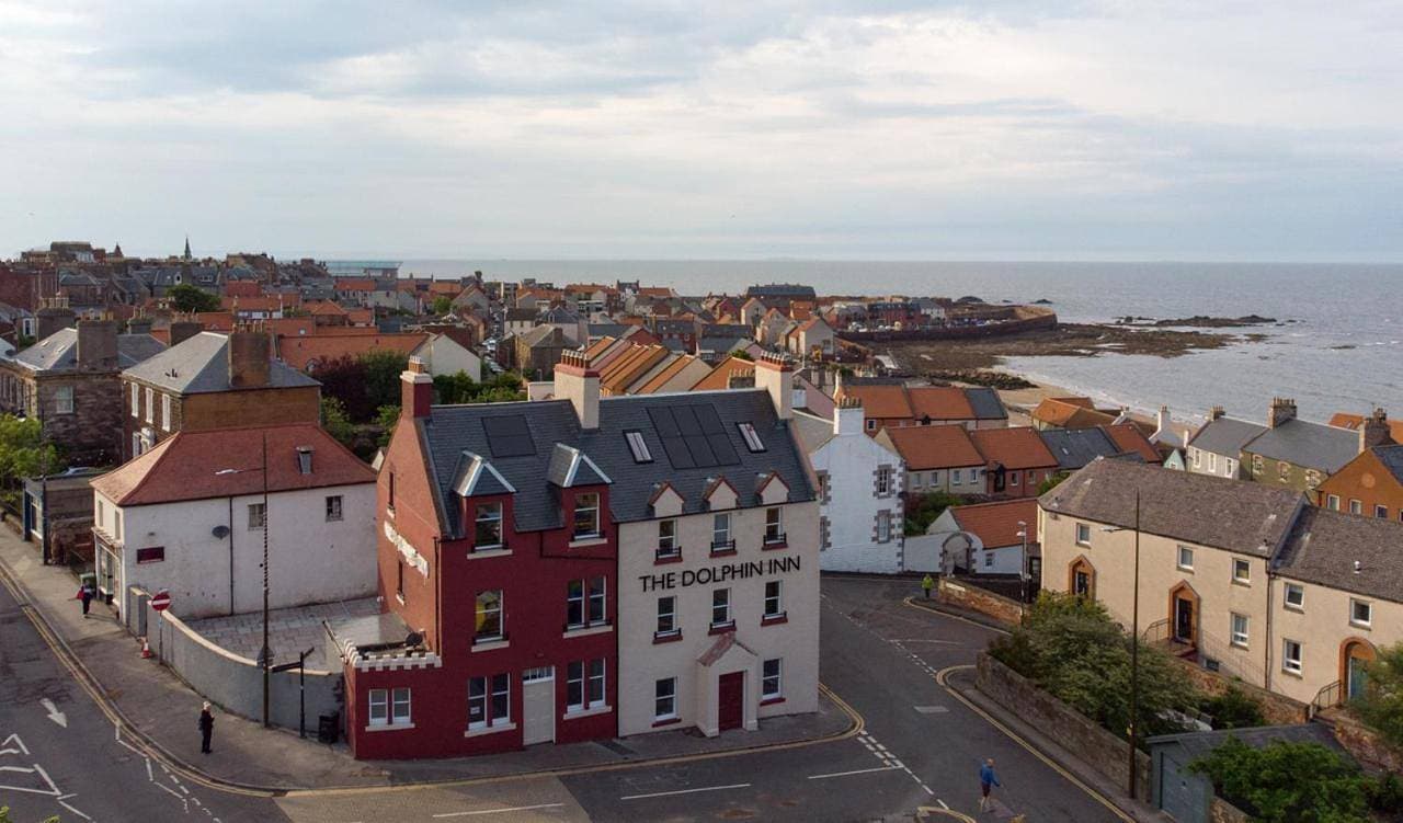 The Dolphin Inn Hostel 1