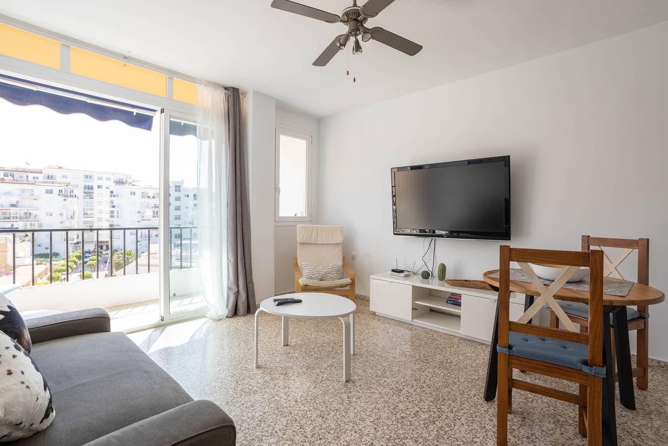 Foto 5 von 22: Apartment 'Albaida 4J' mit Meerblick, Gemeinschaftspool & WLAN