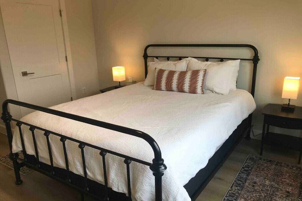 Foto 6 von 27: Private Scenic Stay at Sycamore Lane