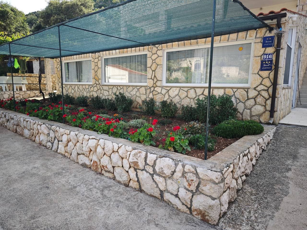 Foto 9 von 21: 1-Zimmer-Ferienwohnung am Strand Bucht Prapatna (Hvar) -d