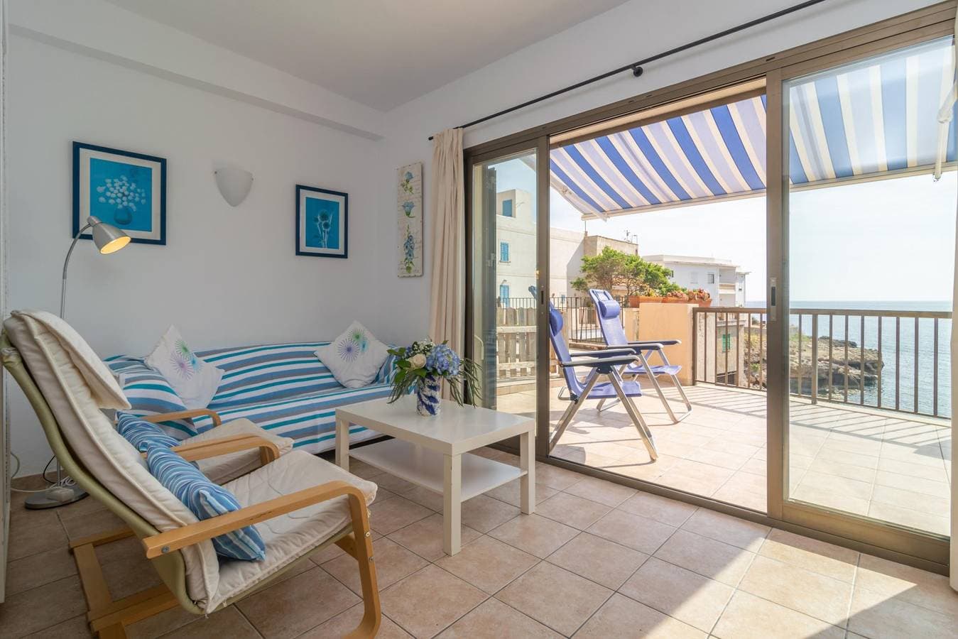 Foto 10 von 43: Vista Azul 8 - Ferienhaus mit Blick auf das Meer und nur wenige Schritte vom Strand entfernt.