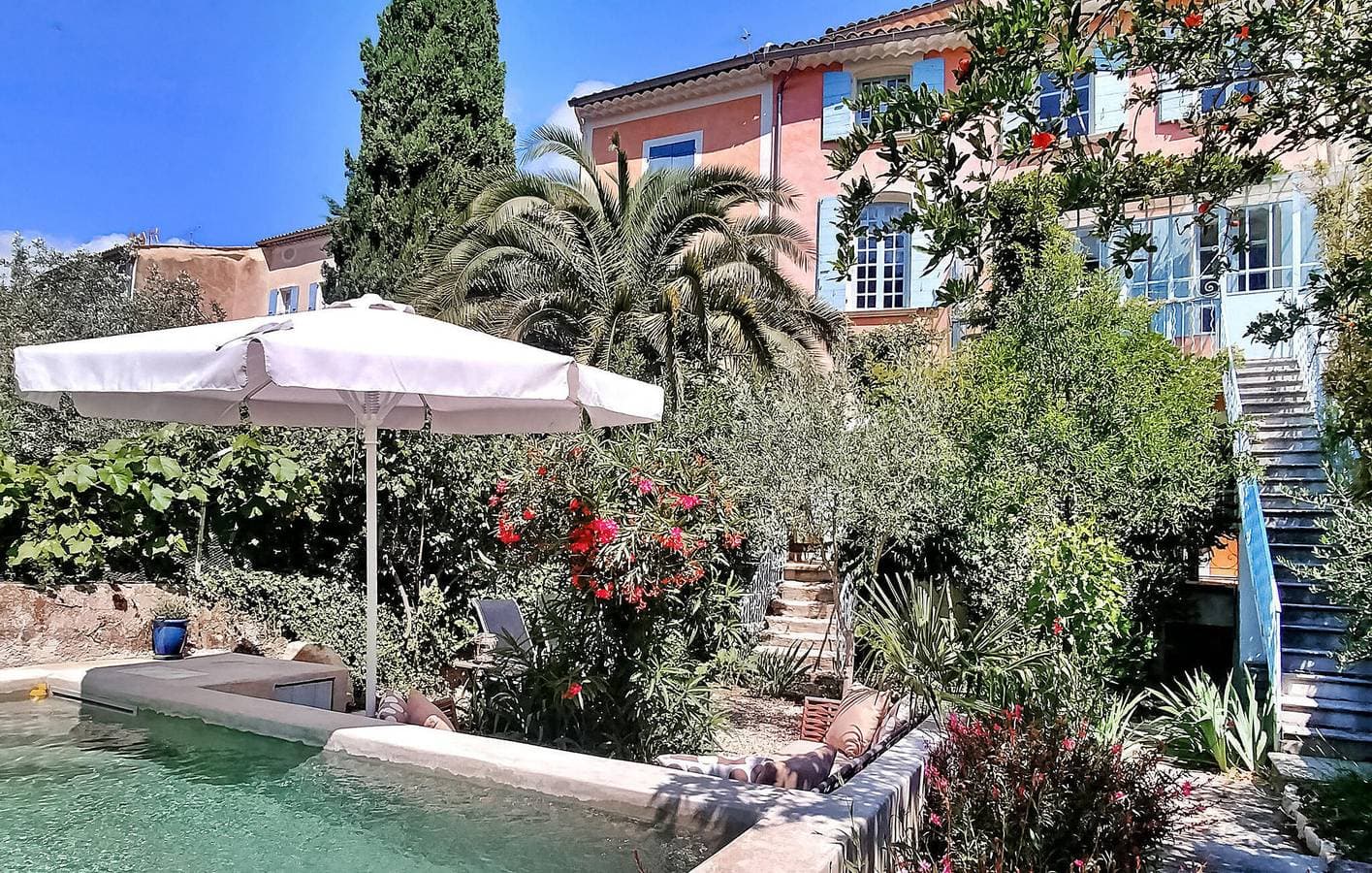Foto 4 von 28: Gemütliches Apartment mit Terrasse, Pool und Flussblick