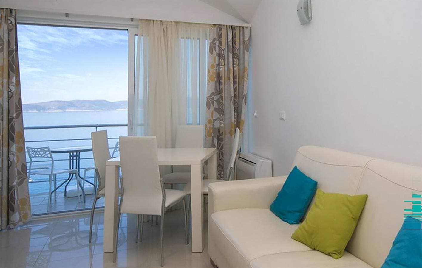 Foto 3 von 20: Gemütliches Apartment mit Meerblick, WLAN, Parkplatz und Küche – 2,5 km vom Strand entfernt
