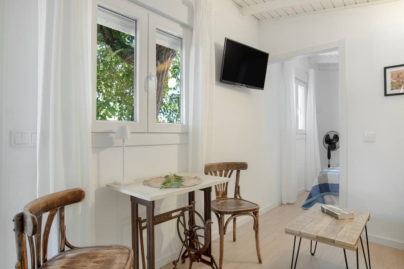 Foto 8 von 23: Ferienhaus 'Tiny House La Loma' mit privater Terrasse und eigenem Garten