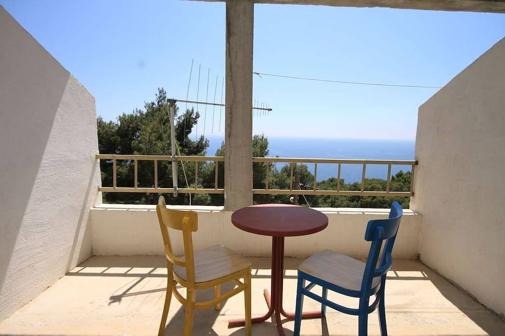 Foto 10 von 10: Studio Appartement mit Terrasse und Meerblick Sveta Nedilja, Hvar