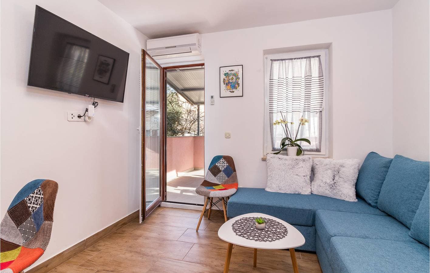 Foto 5 von 23: Urlaub am Meer: Gemütliche Ferienwohnung mit Pool, Terrasse und WLAN