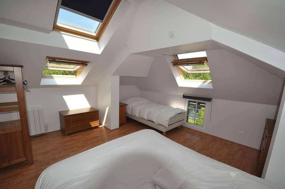 Foto 7 von 30: Villa mit privatem beheiztem Pool mit Sauna, nicht vis-a-vis in Calvados