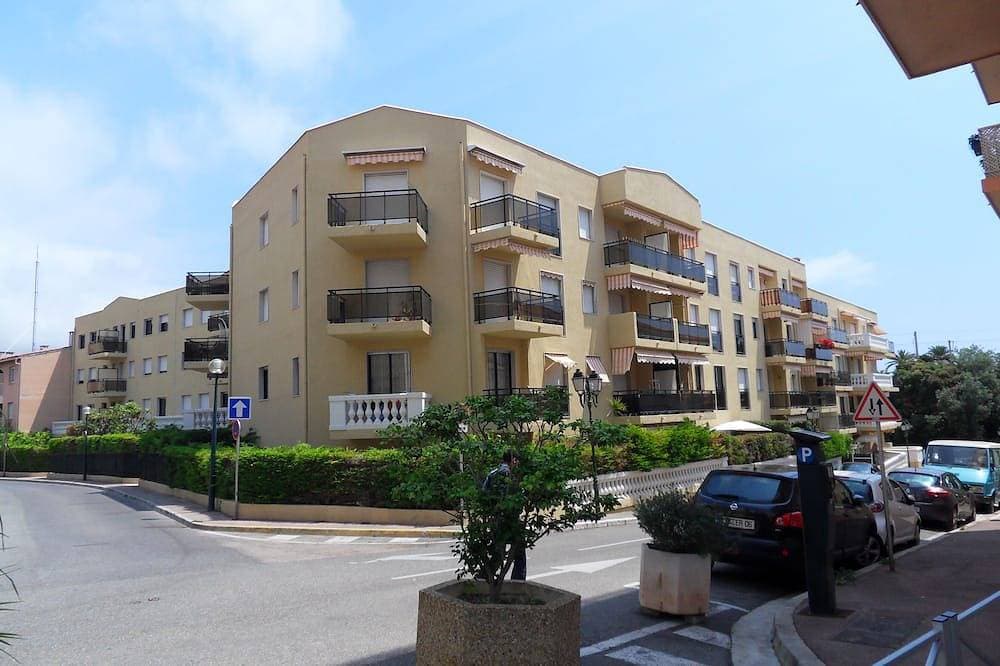 Foto 10 von 21: Zentrale Zweizimmerwohnung, 2 große Balkone, 100 m vom Strand entfernt, Parkplatz, Tennis