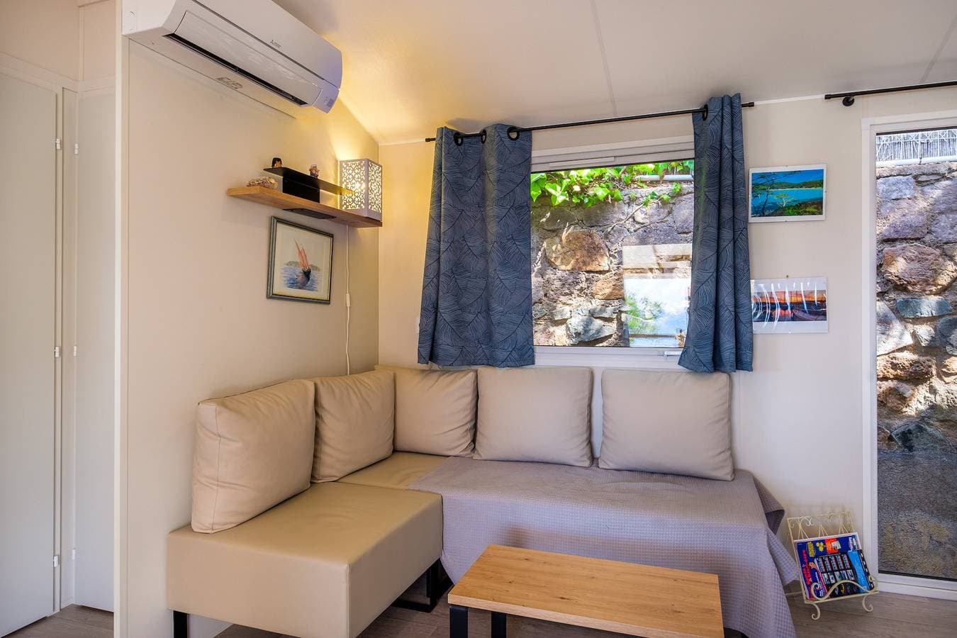 Foto 7 von 21: Ferienwohnung 'Mobile-Home Baia' mit Meerblick, privater Terrasse und WLAN