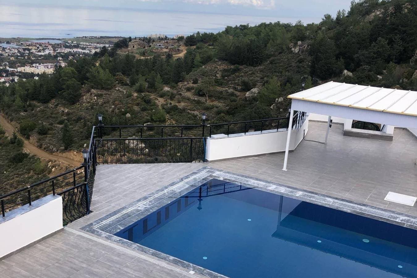 Foto 3 von 23: Villa für 4 Personen mit Pool