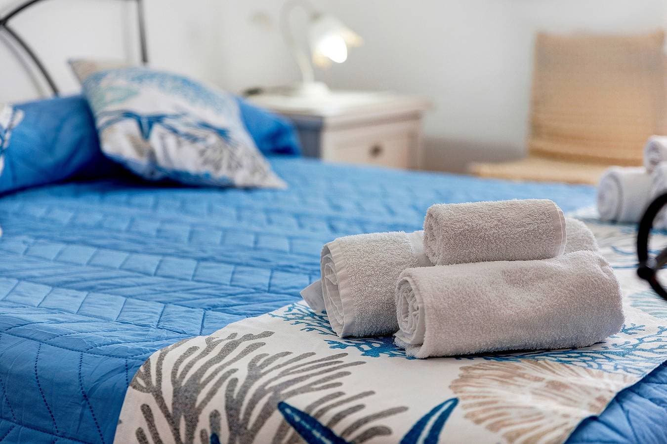 Foto 11 von 25: Ferienwohnung 'La Perla Bianca' mit Meerblick, Balkon und Klimaanlage