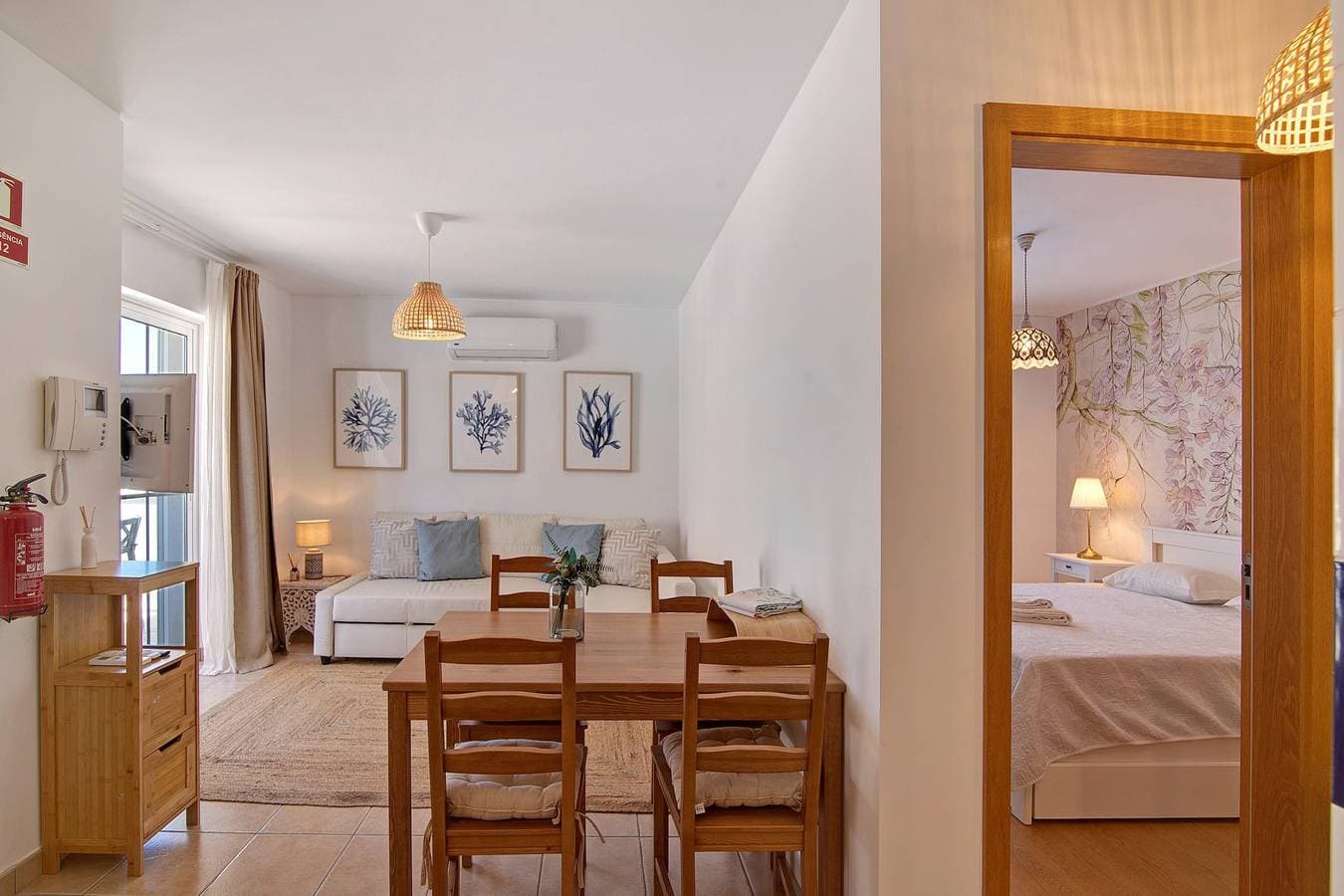Foto 9 von 21: Ferienwohnung 'Formosa Bay 144' mit Meerblick, privater Terrasse und Klimaanlage