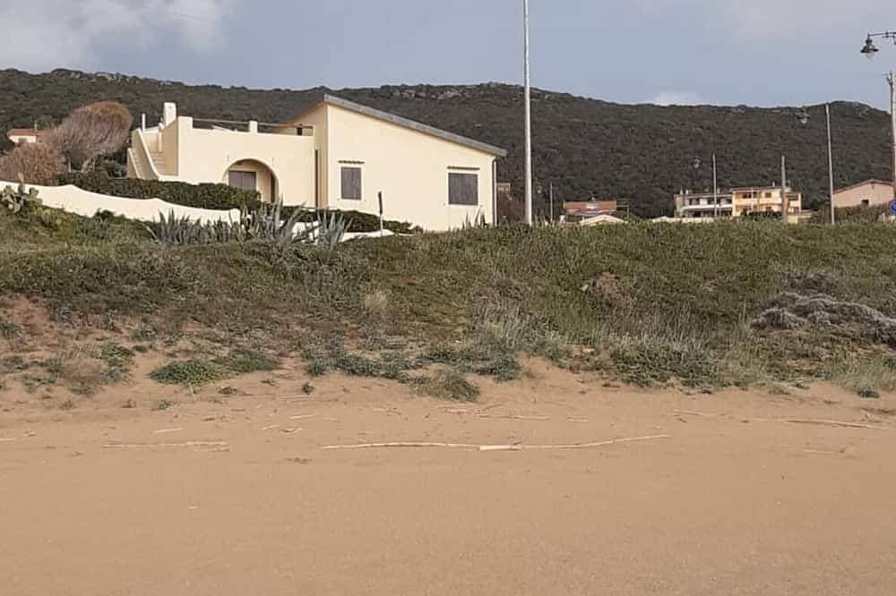 Foto 4 von 15: Haus am Meer – nur wenige Schritte zum Strand, mit Garten & Terrasse