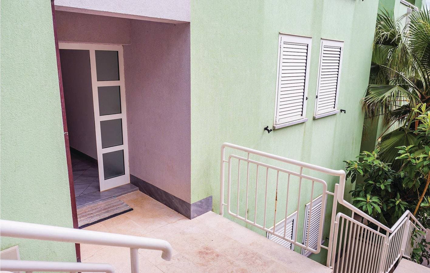 Foto 2 von 24: Gemütliche 1-Zimmer-Wohnung, 200 m vom Strand entfernt, mit Terrasse und WLAN