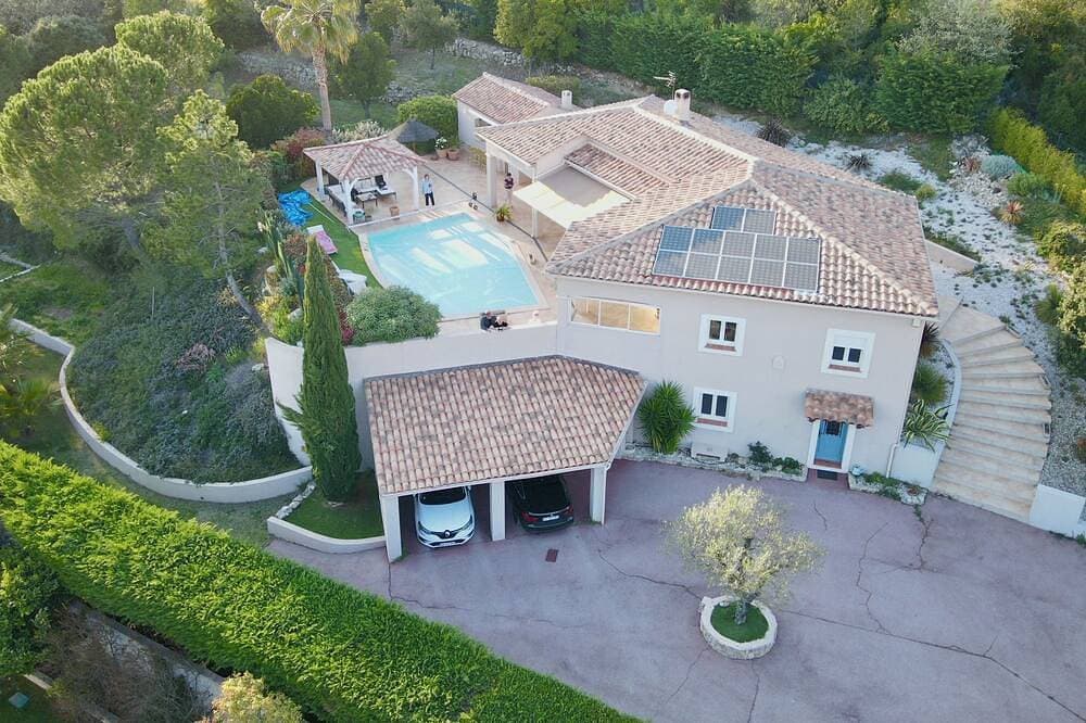 Magnificent villa in Provence verte with swimming pool 1