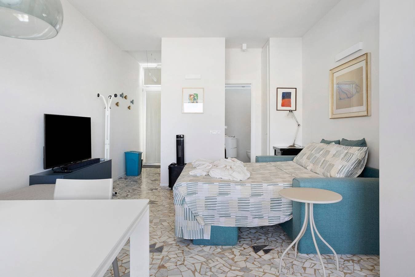 Foto 7 von 23: Appartement 'Duca D'Aosta Suite' mit Meerblick, Gemeinschaftsgarten und Klimaanlage