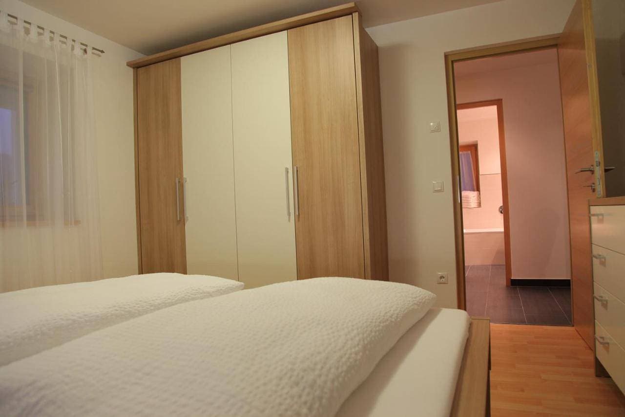 Foto 4 von 12: Two-Bedroom Apartment