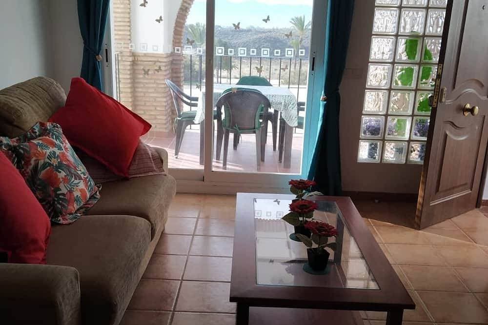 Foto 6 von 26: Fantastische Familienwohnung mit Innen-/Außenpools & Gärten, Sicherer Parkplatz